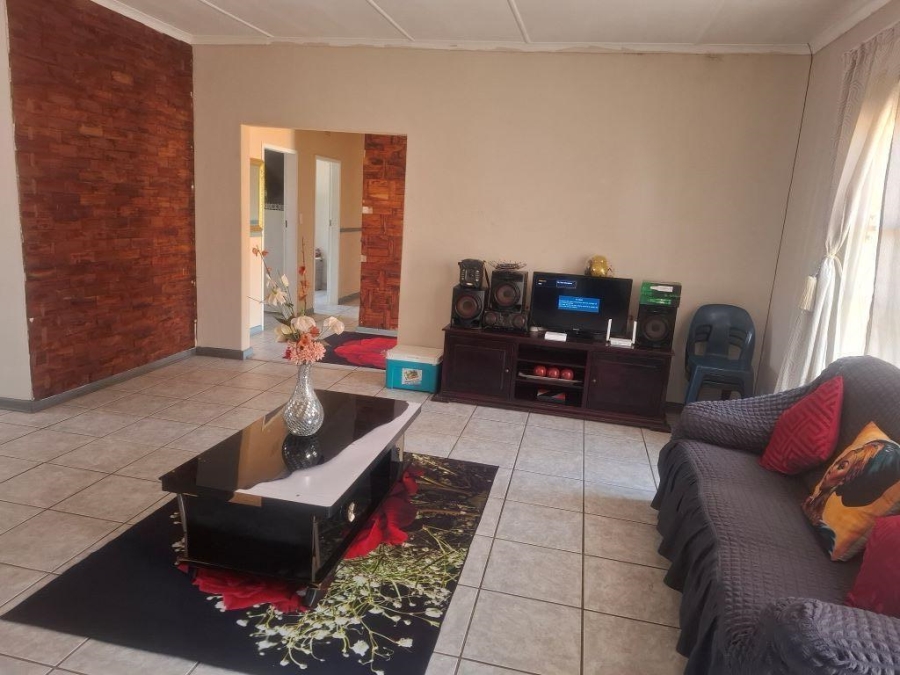 3 Bedroom Property for Sale in Westonaria Gauteng