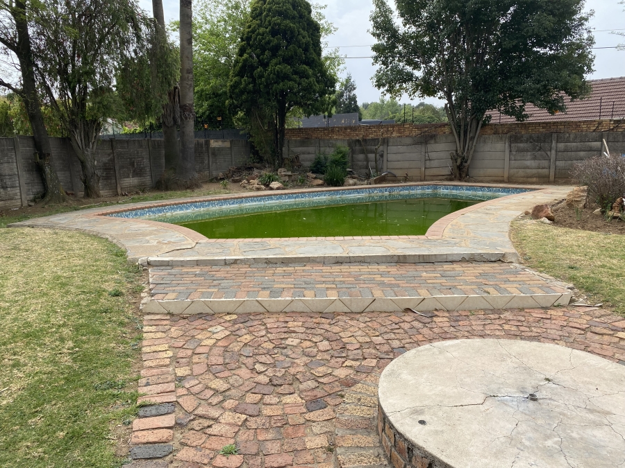 3 Bedroom Property for Sale in Morehill Gauteng