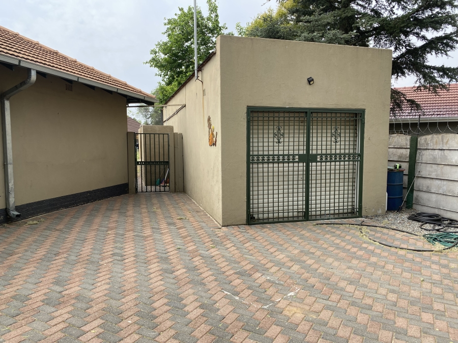 3 Bedroom Property for Sale in Morehill Gauteng