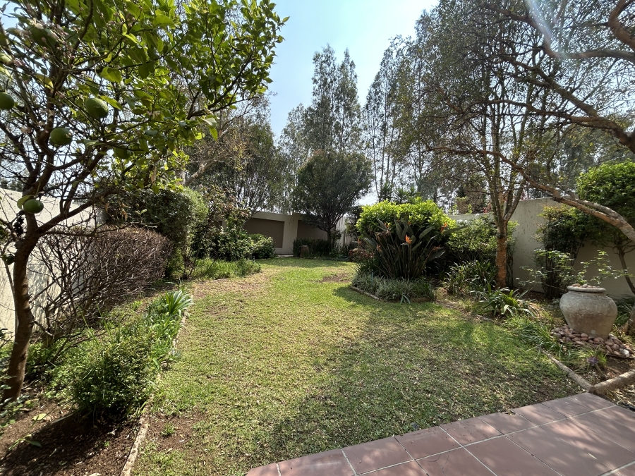 2 Bedroom Property for Sale in Sunninghill Gauteng