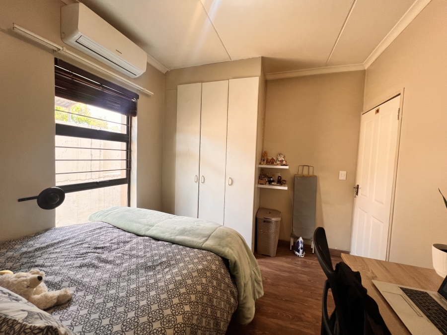 2 Bedroom Property for Sale in Sunninghill Gauteng