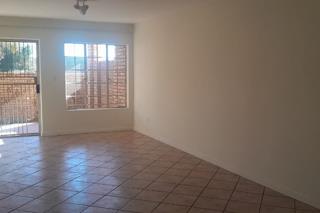 2 Bedroom Property for Sale in Magalieskruin Gauteng