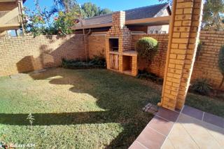 2 Bedroom Property for Sale in Magalieskruin Gauteng