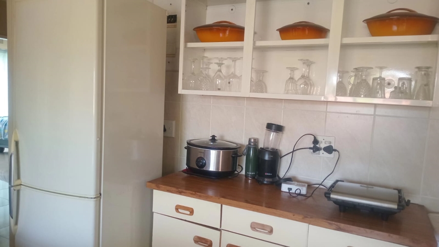 To Let 4 Bedroom Property for Rent in Glen Marais Gauteng