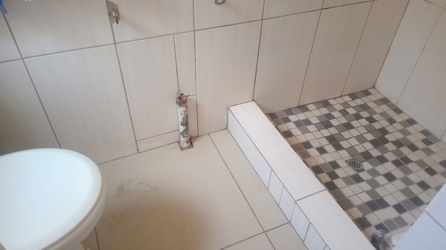 To Let 4 Bedroom Property for Rent in Glen Marais Gauteng