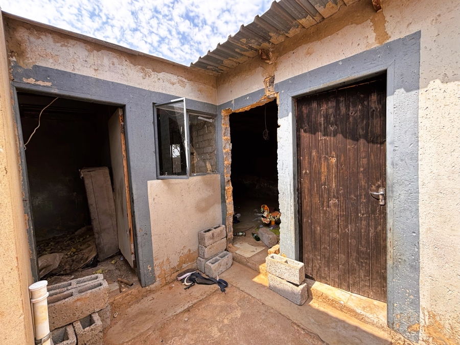 7 Bedroom Property for Sale in Birch Acres Gauteng