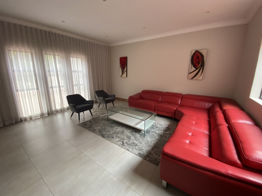 5 Bedroom Property for Sale in Sonneveld Gauteng