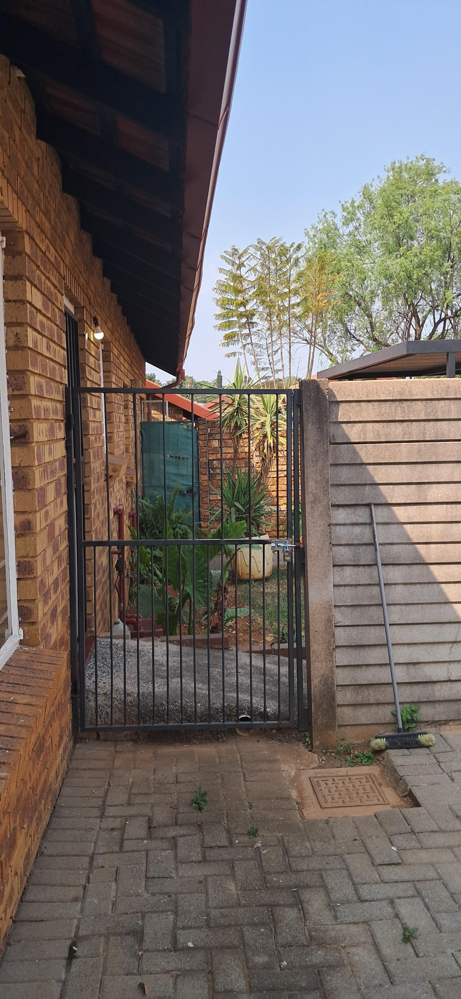 2 Bedroom Property for Sale in Garsfontein Gauteng