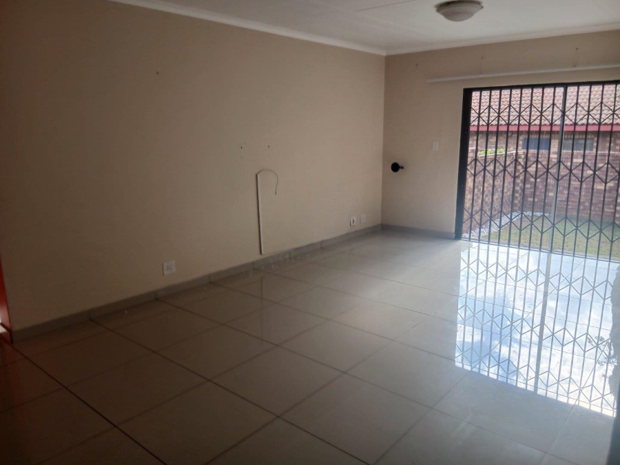 3 Bedroom Property for Sale in Thatchfield Estate Gauteng