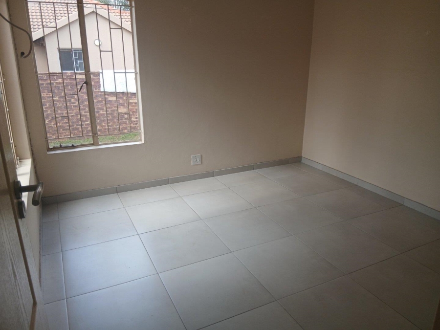 3 Bedroom Property for Sale in Thatchfield Estate Gauteng