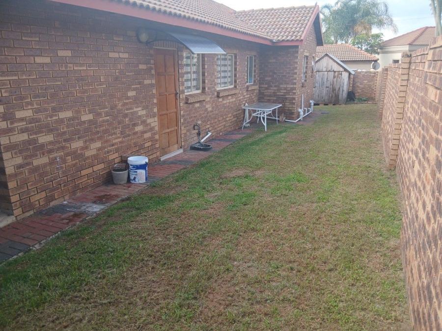 3 Bedroom Property for Sale in Thatchfield Estate Gauteng