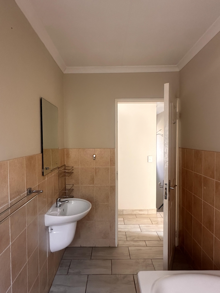 To Let 3 Bedroom Property for Rent in Craigavon Gauteng