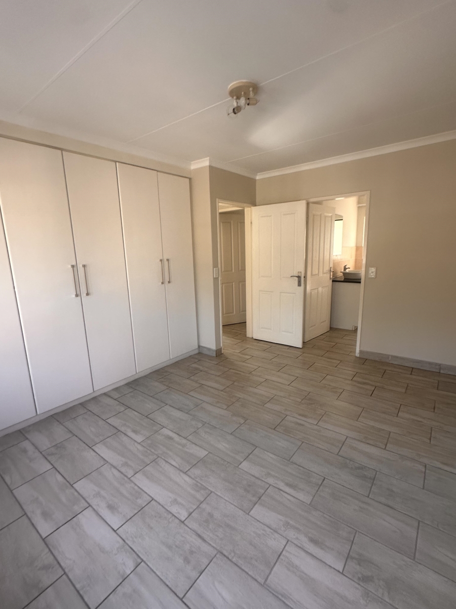 To Let 3 Bedroom Property for Rent in Craigavon Gauteng