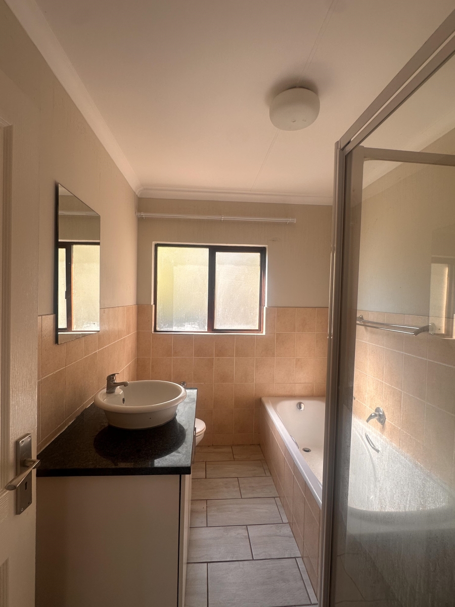 To Let 3 Bedroom Property for Rent in Craigavon Gauteng
