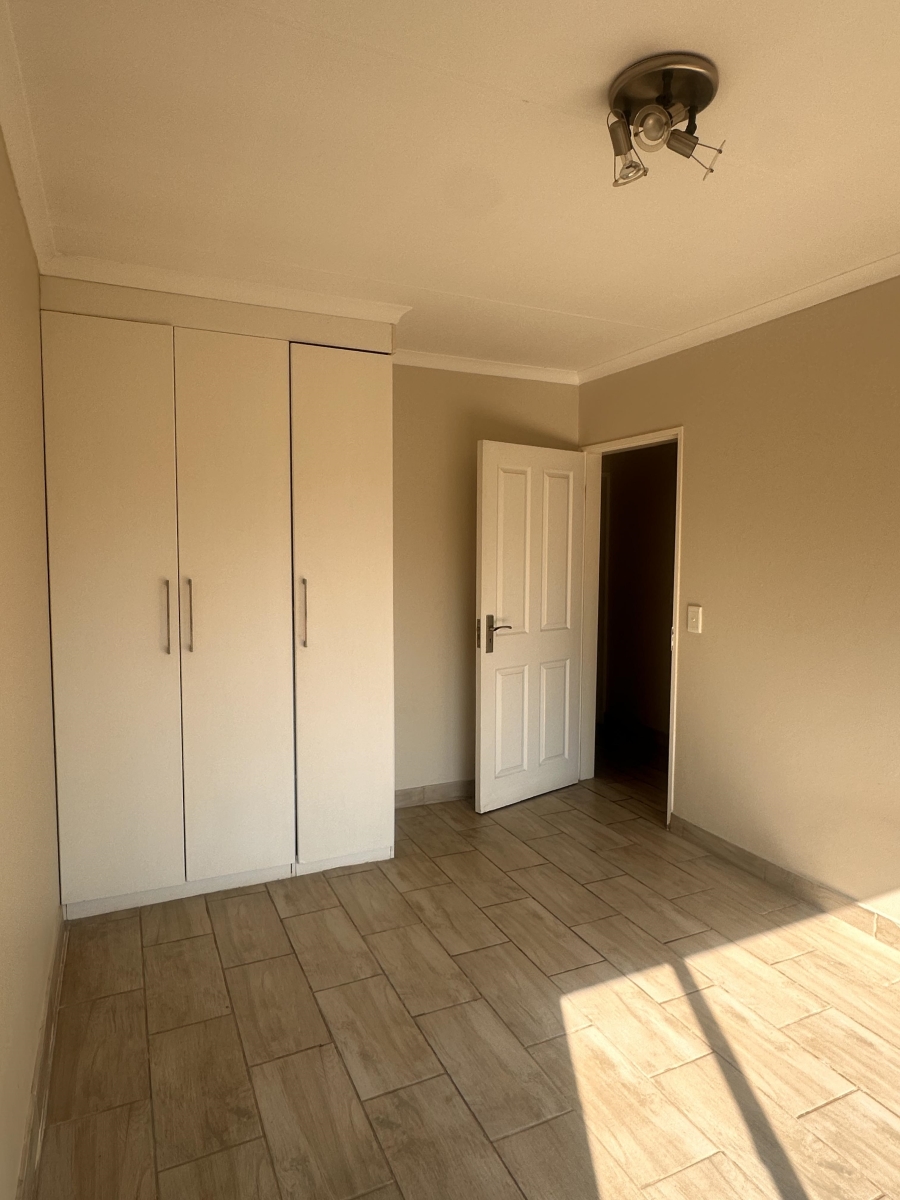 To Let 3 Bedroom Property for Rent in Craigavon Gauteng