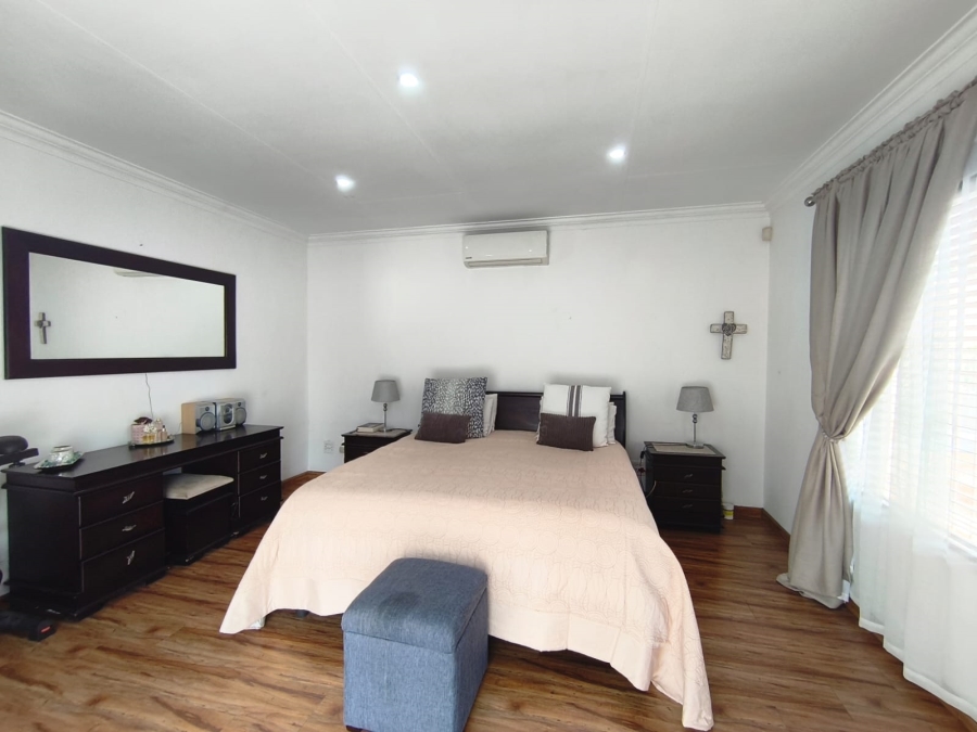 4 Bedroom Property for Sale in Meyersdal Gauteng