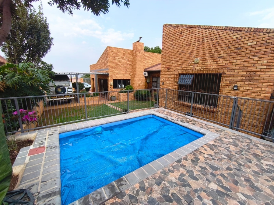 4 Bedroom Property for Sale in Meyersdal Gauteng