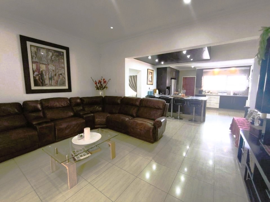 4 Bedroom Property for Sale in Meyersdal Gauteng