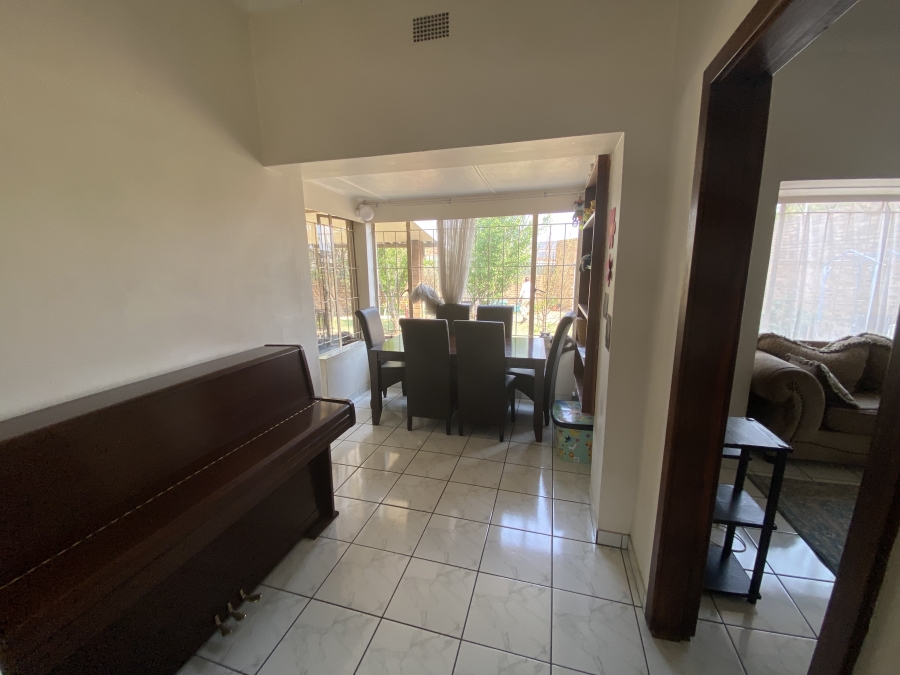 4 Bedroom Property for Sale in Parkdene Gauteng