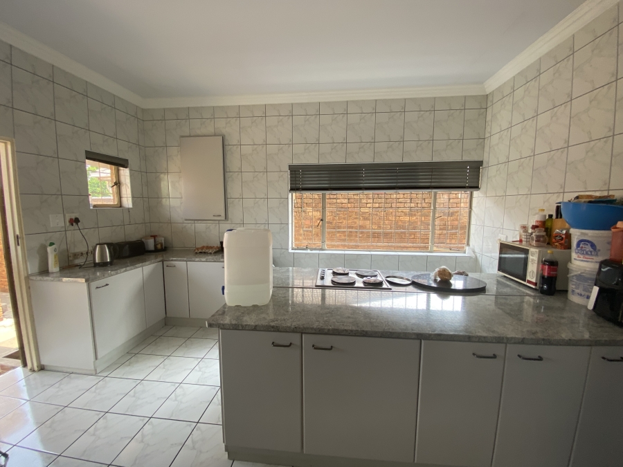 4 Bedroom Property for Sale in Parkdene Gauteng