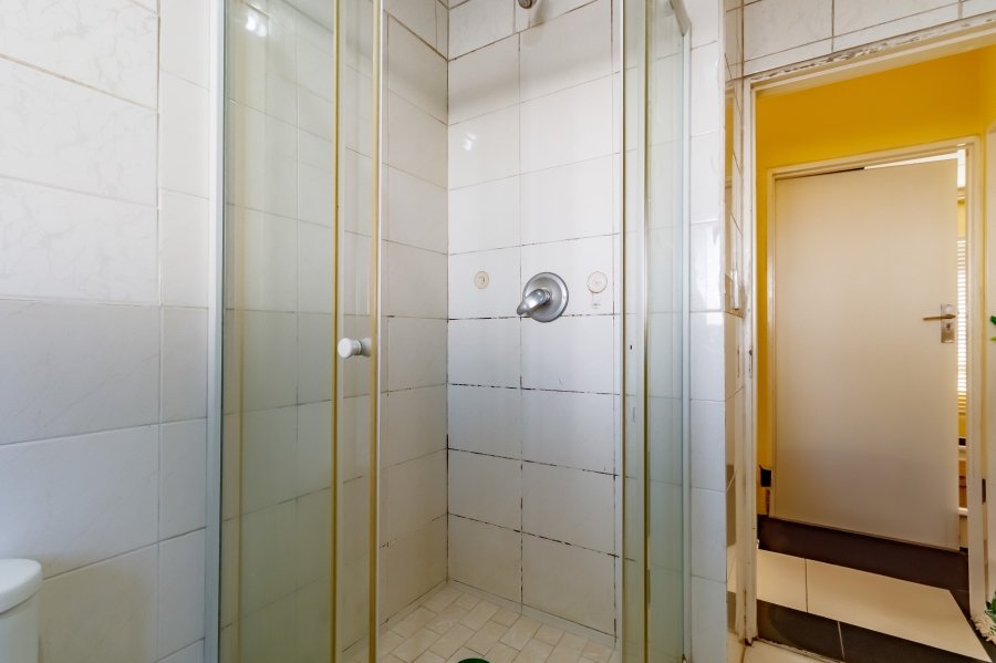 2 Bedroom Property for Sale in Noordwyk Gauteng