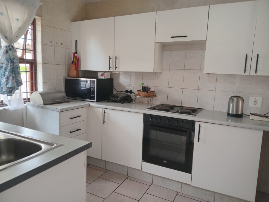 2 Bedroom Property for Sale in Kew Gauteng