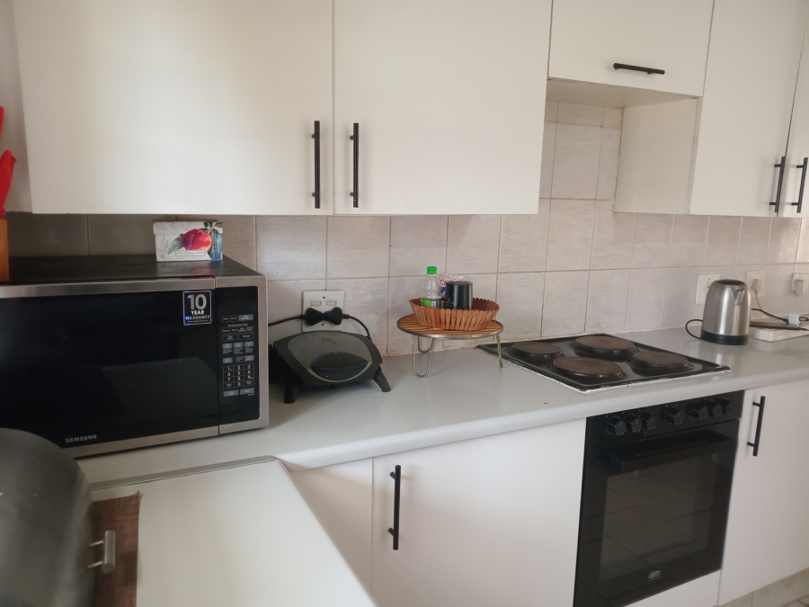 2 Bedroom Property for Sale in Kew Gauteng