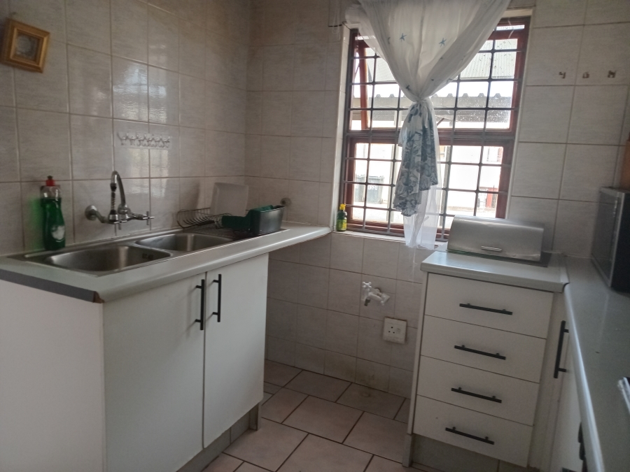 2 Bedroom Property for Sale in Kew Gauteng