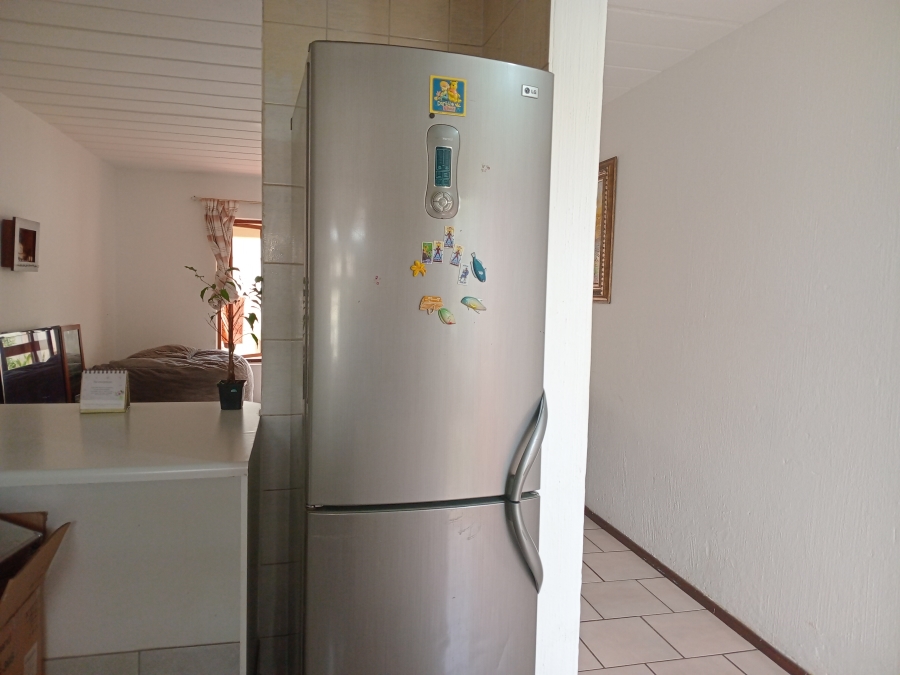 2 Bedroom Property for Sale in Kew Gauteng