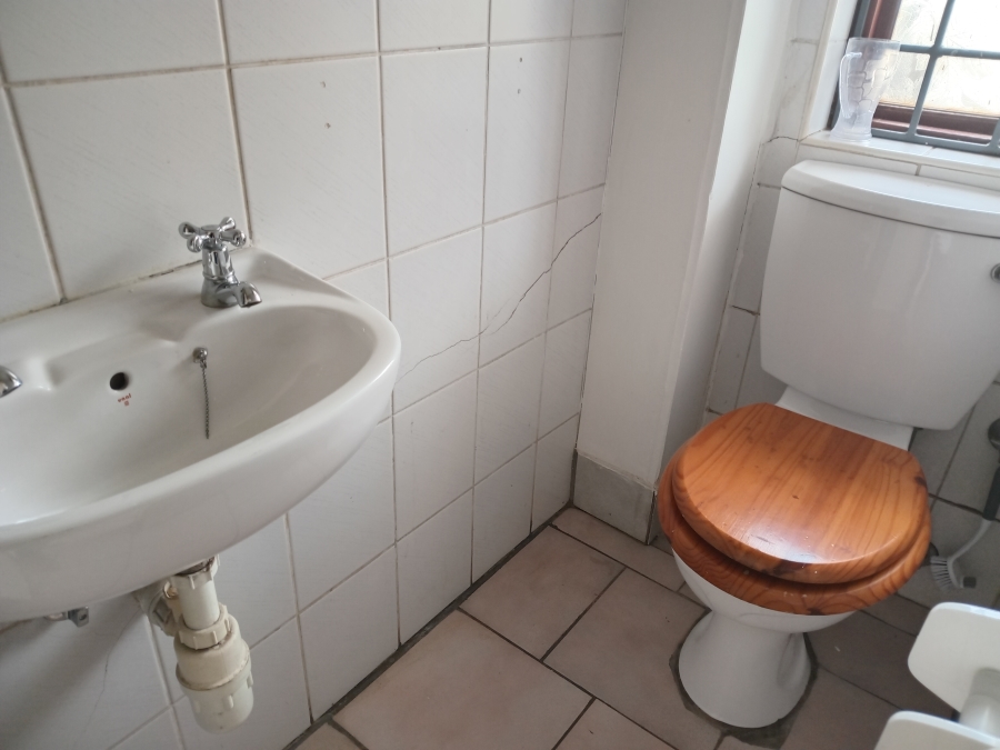 2 Bedroom Property for Sale in Kew Gauteng