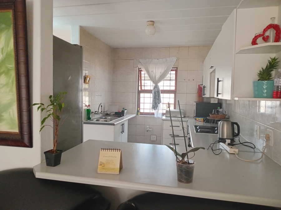 2 Bedroom Property for Sale in Kew Gauteng
