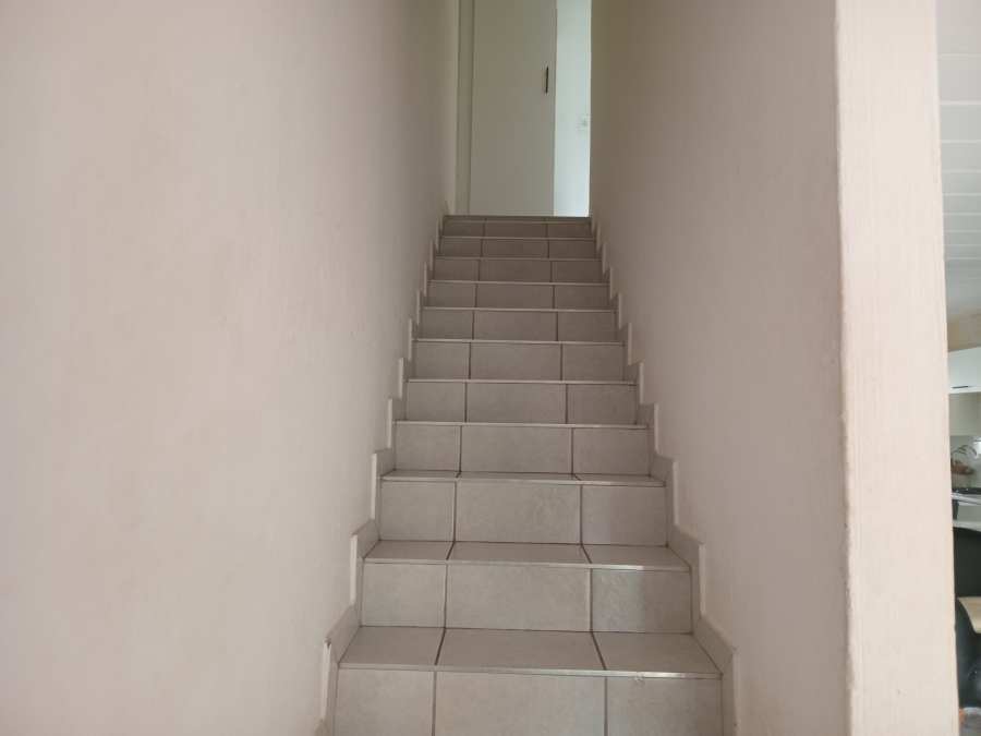 2 Bedroom Property for Sale in Kew Gauteng
