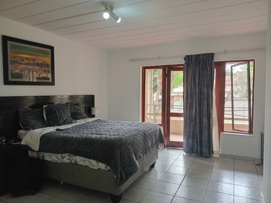 2 Bedroom Property for Sale in Kew Gauteng