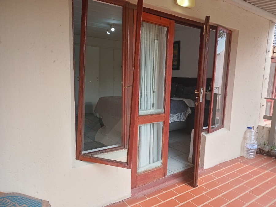 2 Bedroom Property for Sale in Kew Gauteng