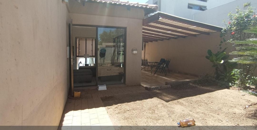 4 Bedroom Property for Sale in Rooihuiskraal North Gauteng