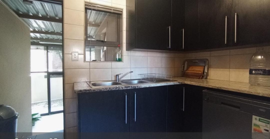 4 Bedroom Property for Sale in Rooihuiskraal North Gauteng