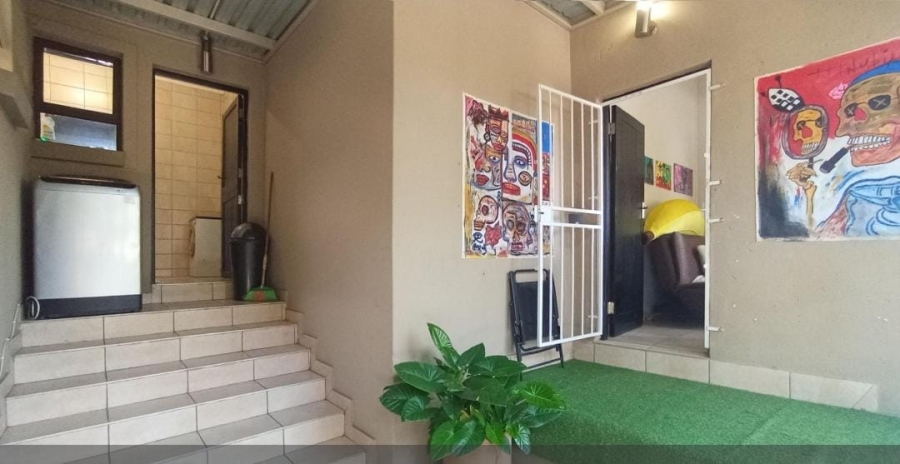 4 Bedroom Property for Sale in Rooihuiskraal North Gauteng