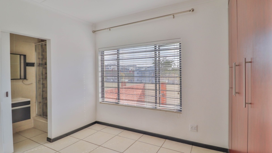 3 Bedroom Property for Sale in Greenstone Hill Gauteng