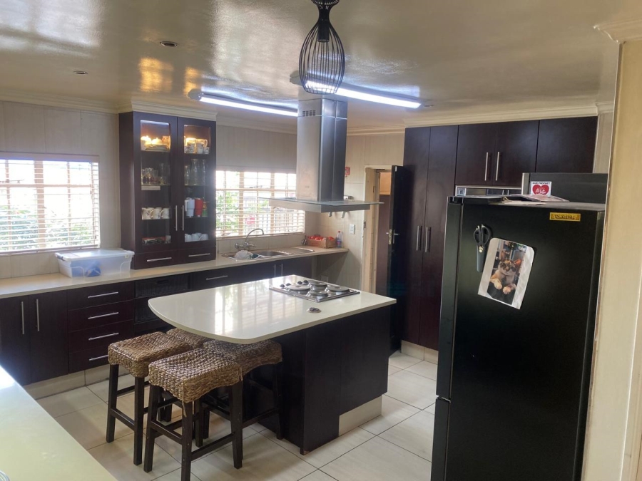 6 Bedroom Property for Sale in Winchester Hills Gauteng
