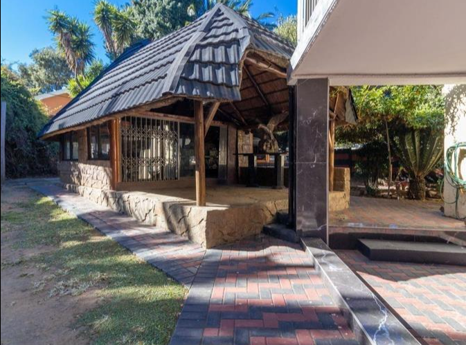 6 Bedroom Property for Sale in Winchester Hills Gauteng