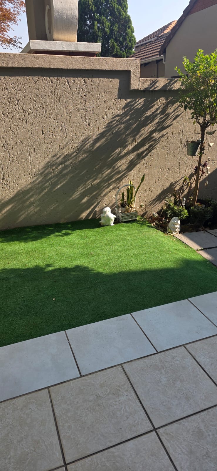 To Let 2 Bedroom Property for Rent in Broadacres Gauteng
