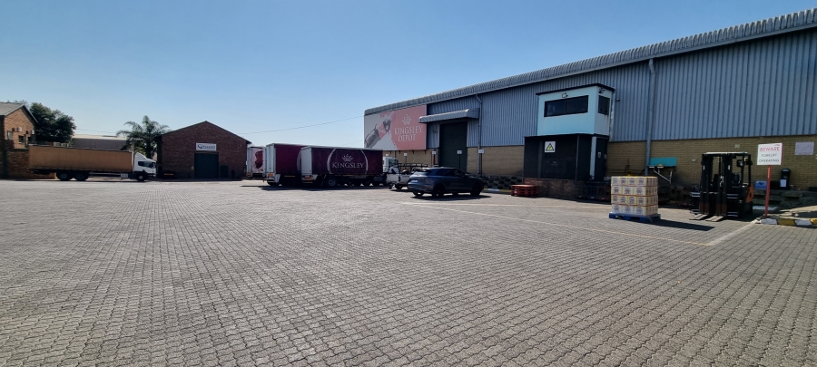 To Let commercial Property for Rent in Randjespark Gauteng