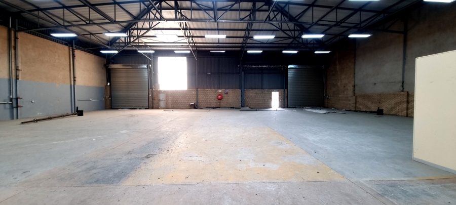To Let commercial Property for Rent in Randjespark Gauteng
