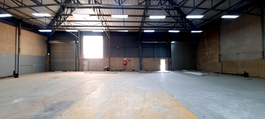 To Let commercial Property for Rent in Randjespark Gauteng