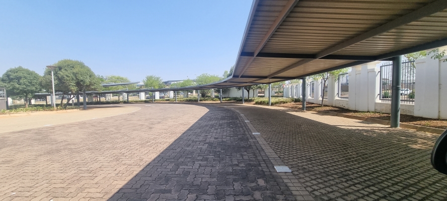 Commercial Property for Sale in Louwlardia Gauteng