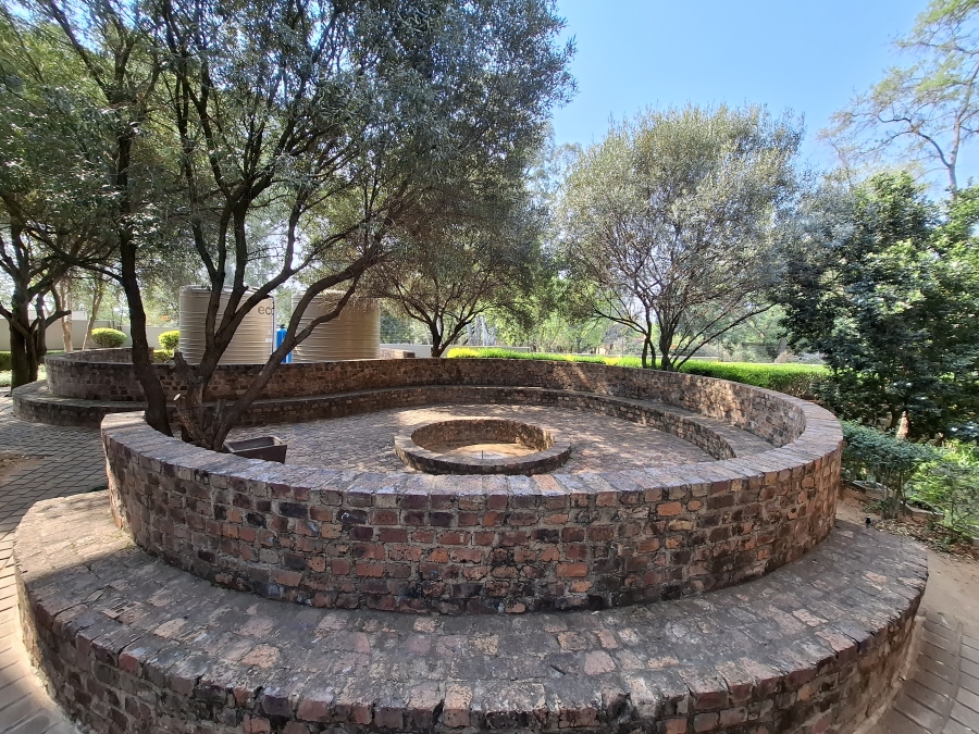 Commercial Property for Sale in Lombardy Estate Gauteng