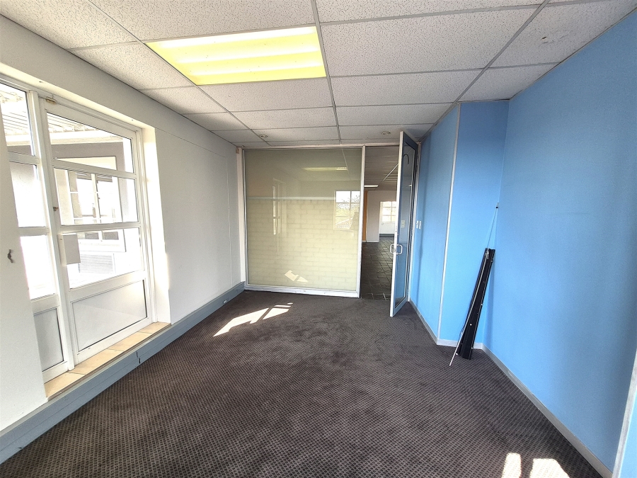 To Let commercial Property for Rent in Hyde Park Gauteng