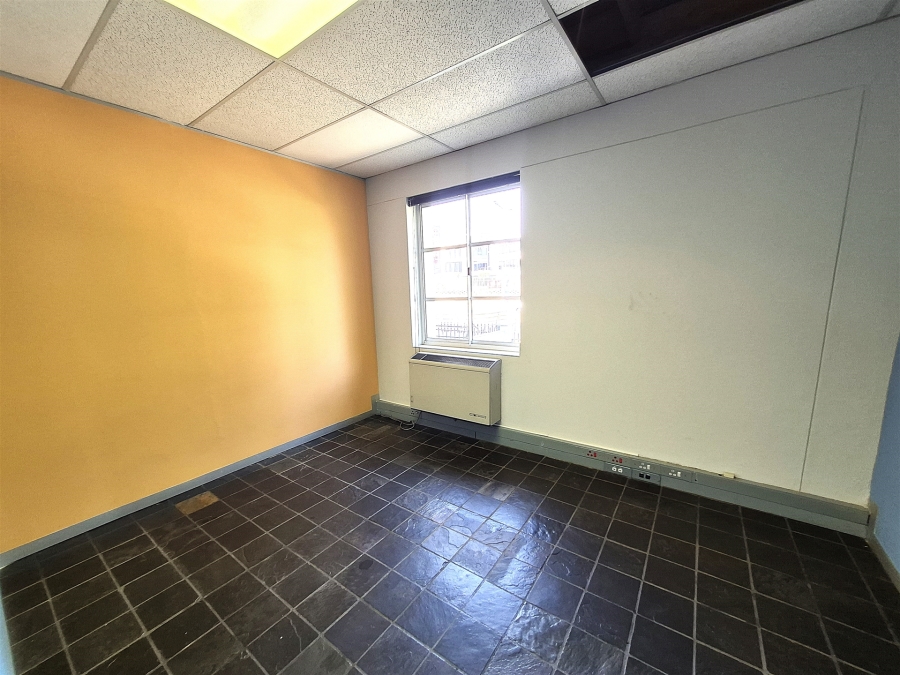 To Let commercial Property for Rent in Hyde Park Gauteng
