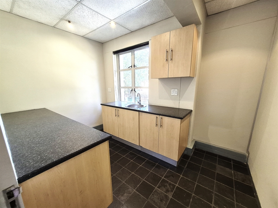 To Let commercial Property for Rent in Hyde Park Gauteng