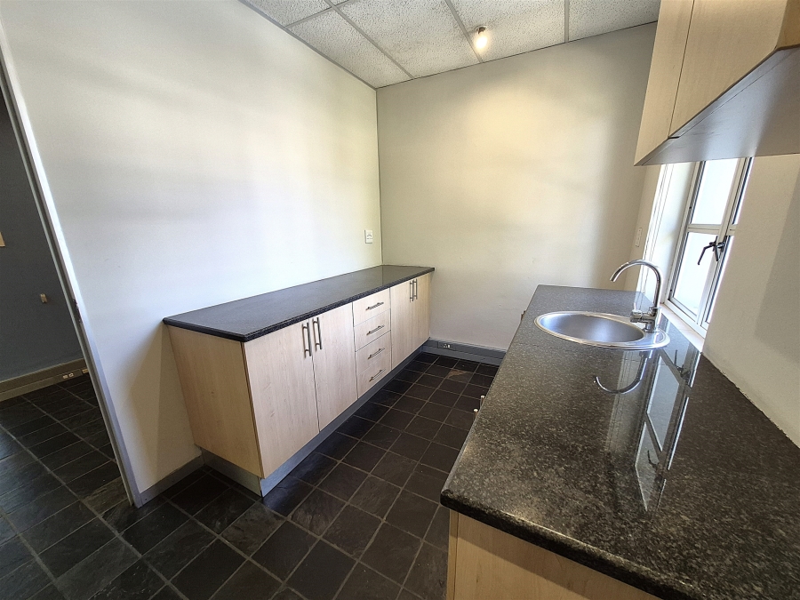 To Let commercial Property for Rent in Hyde Park Gauteng